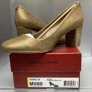 BNWT never Worn Donald Pliner Parris T8 Metalic Bronze